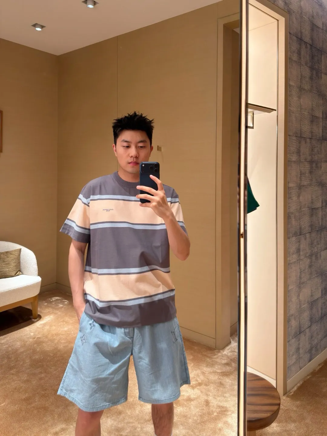 Louis Vuitton/Louis Vuitton front and back embroidered suit shorts